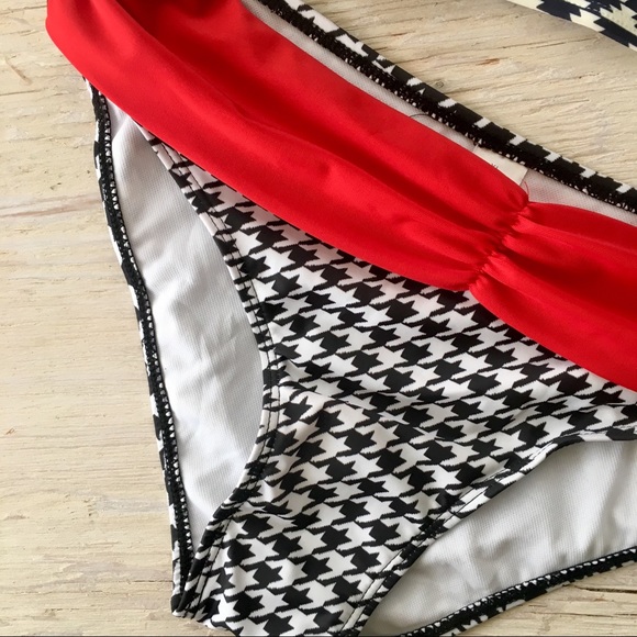 SALE‼️- Bikini Set 👙 Top XS/ Bottom XL - Picture 2 of 8